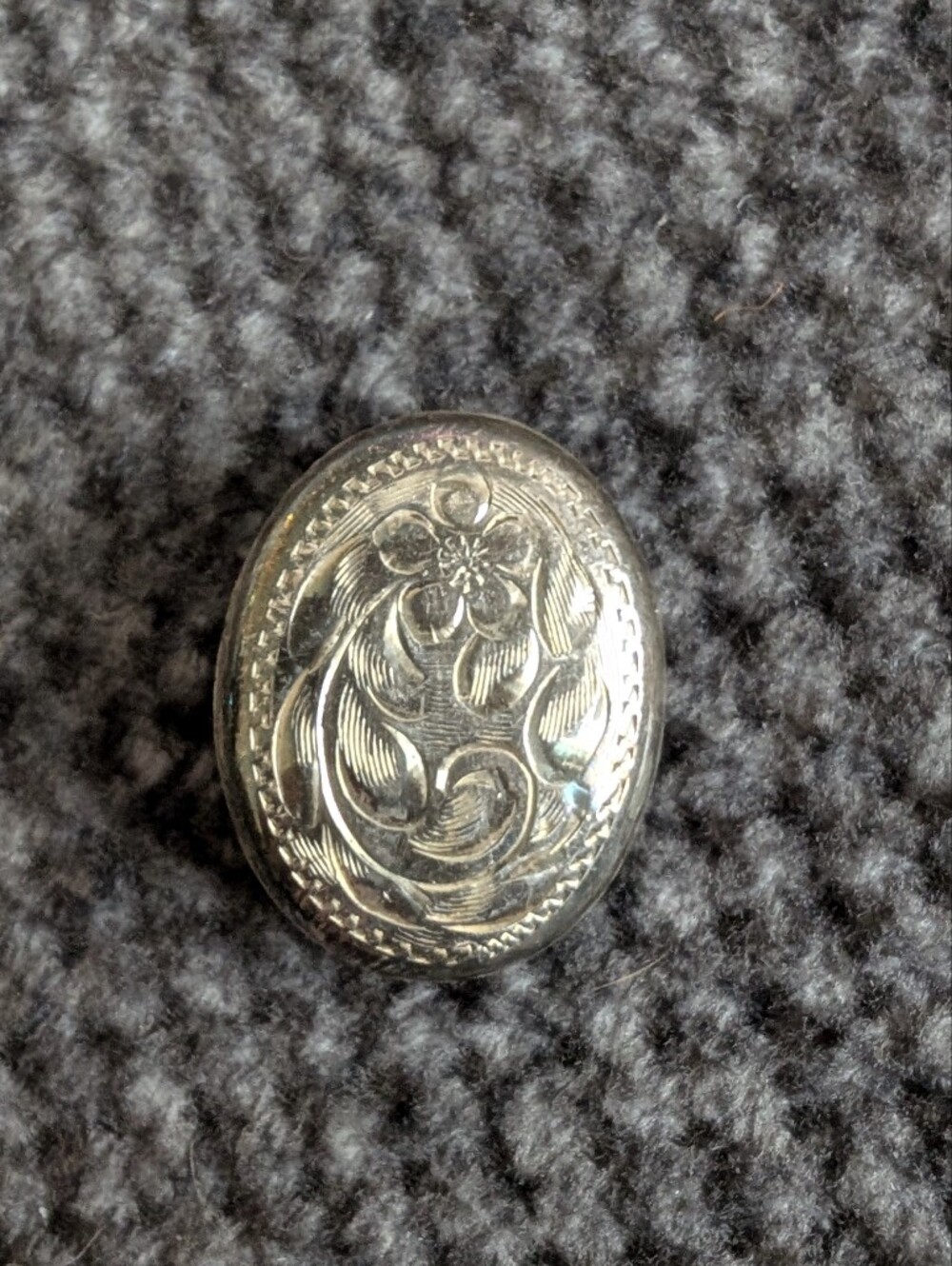 Vintage Cameo Oval Engraved Sterling Silver Floral Brooch Pin